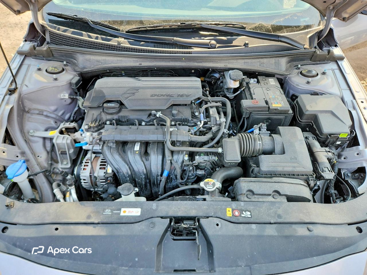 Hyundai Elantra 2025