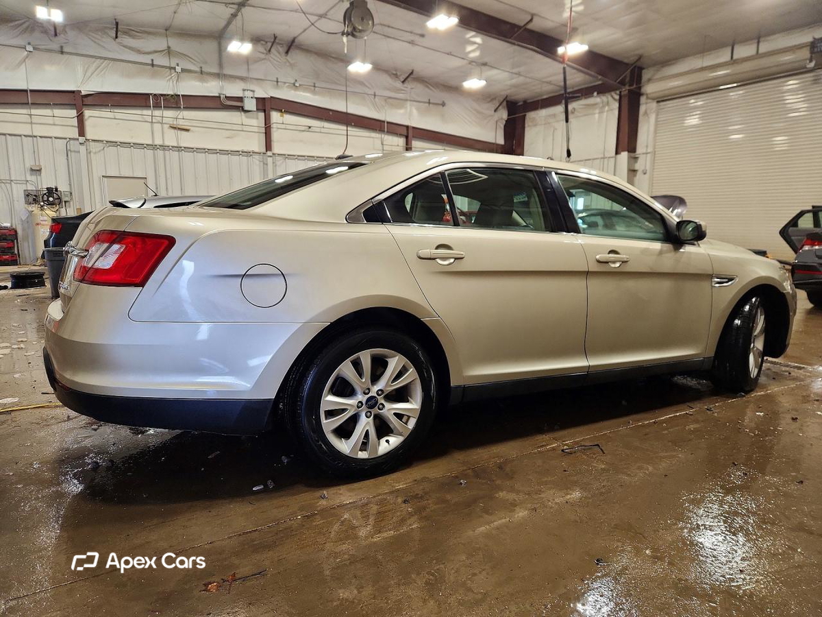 Ford Taurus 2010