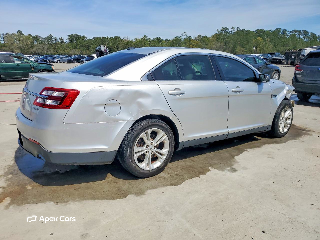 Ford Taurus 2016
