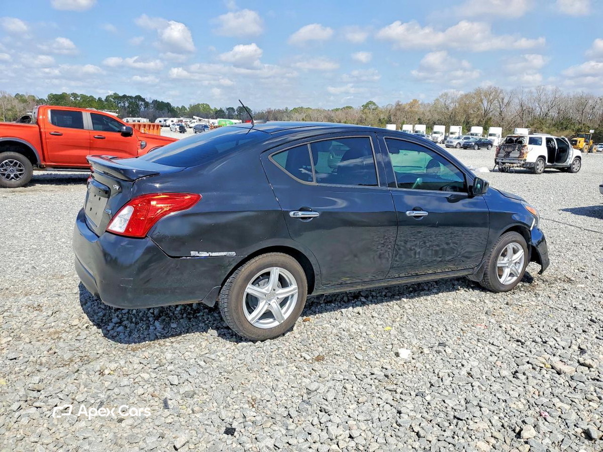 Nissan Versa 2018