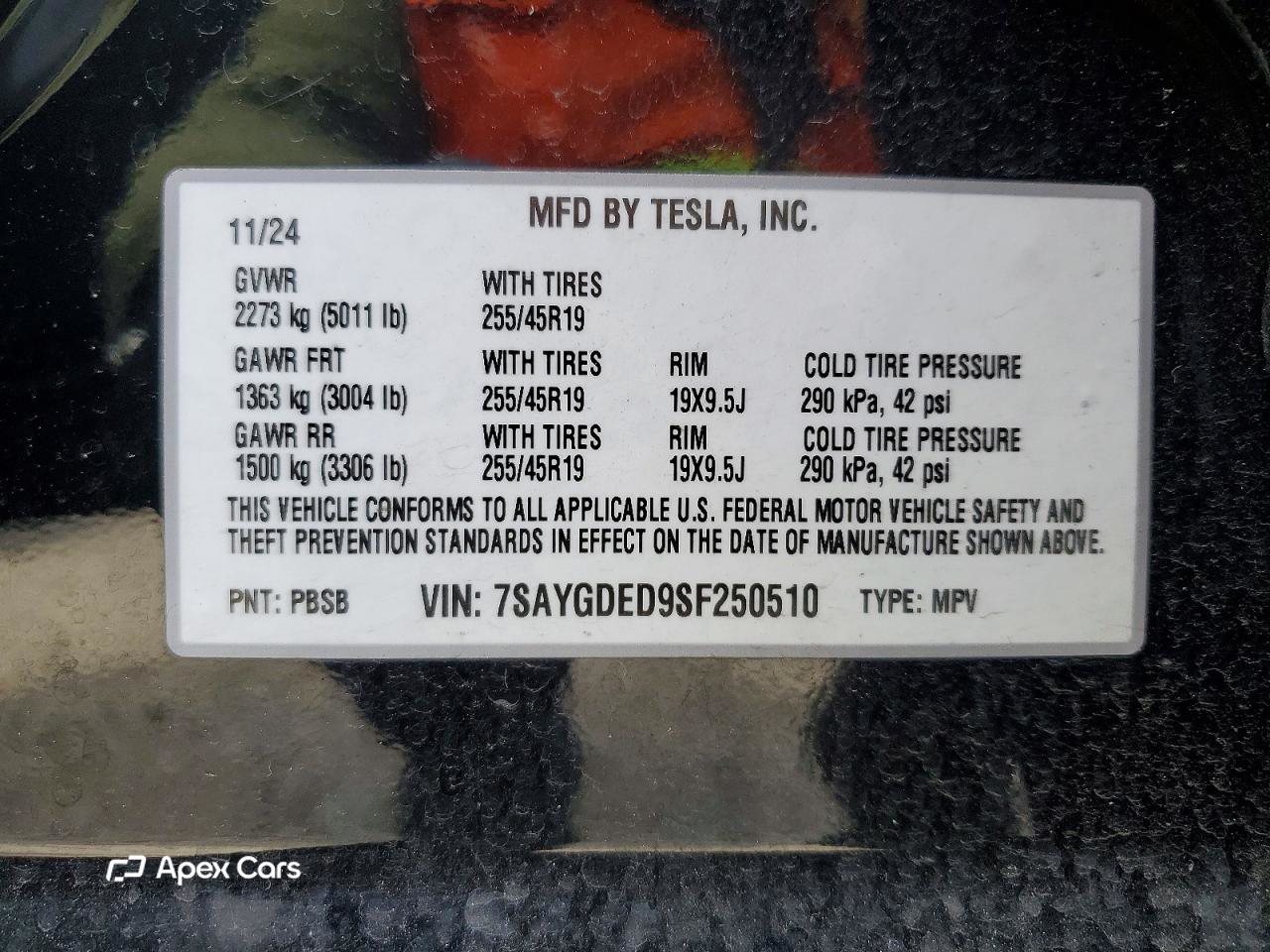 Tesla Model Y 2025