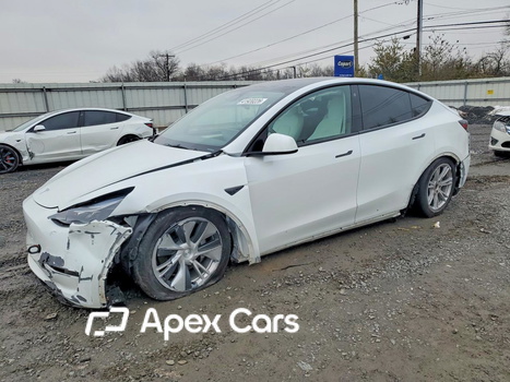 Tesla Model Y 2022 - Image 1 of 13