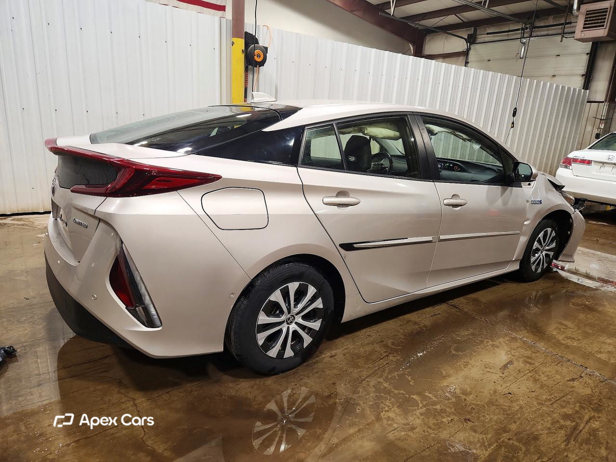 Toyota Prius 2021