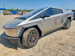 Tesla Cybertruck 2025