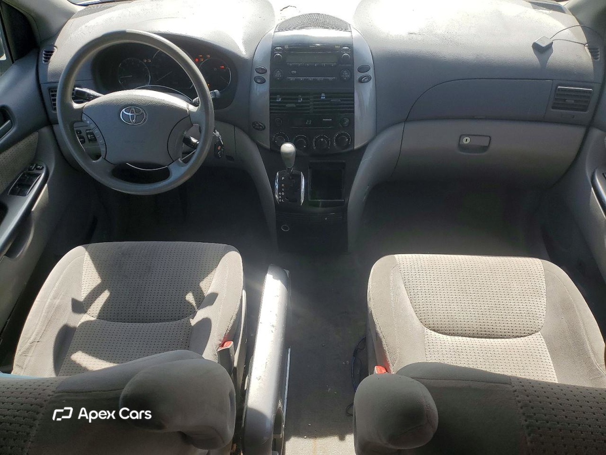 Toyota Sienna 2010