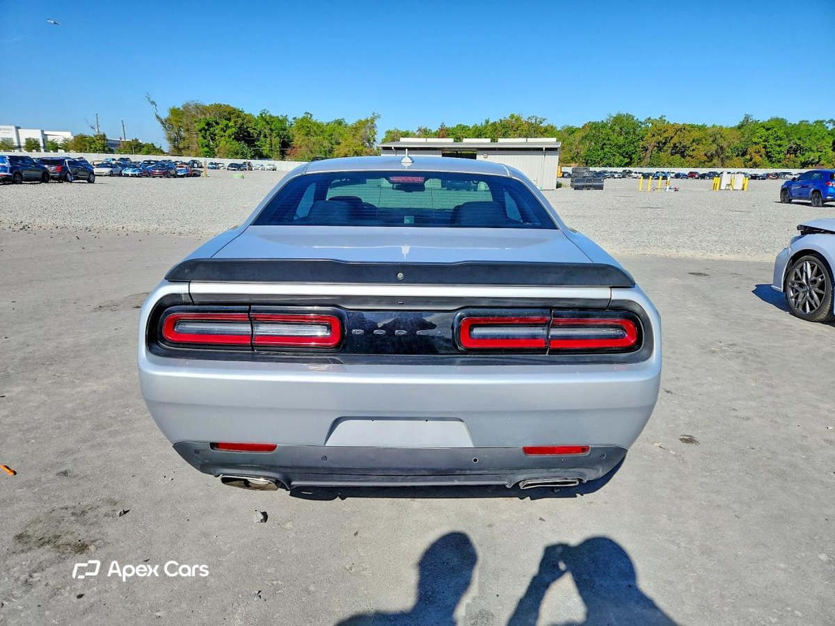 Dodge Challenger 2020