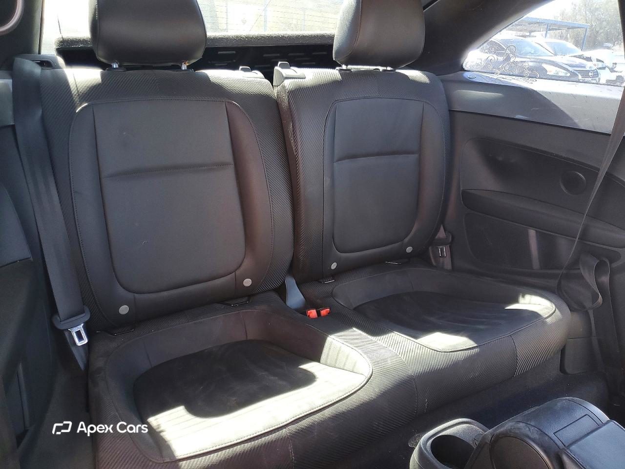 Volkswagen Beetle 2014