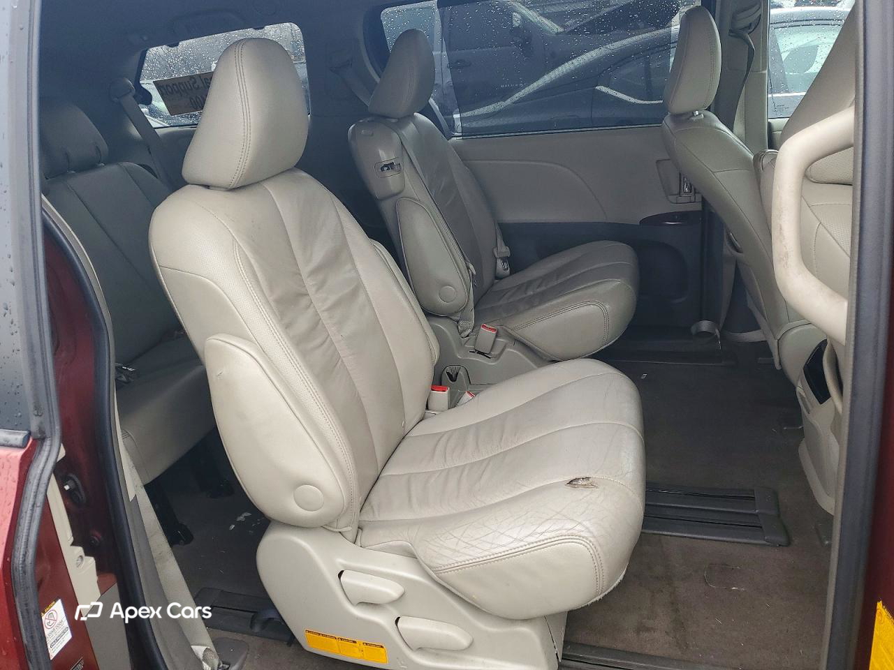 Toyota Sienna 2012