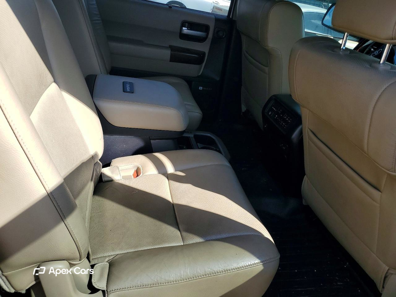 Toyota Sequoia 2015