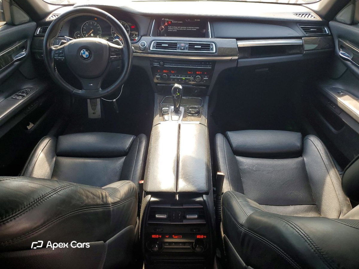 BMW Series 7 2015