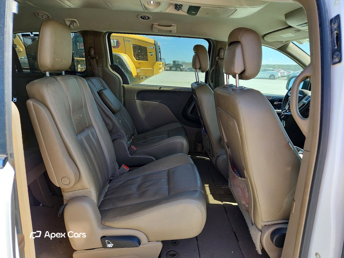 Chrysler Voyager 2015