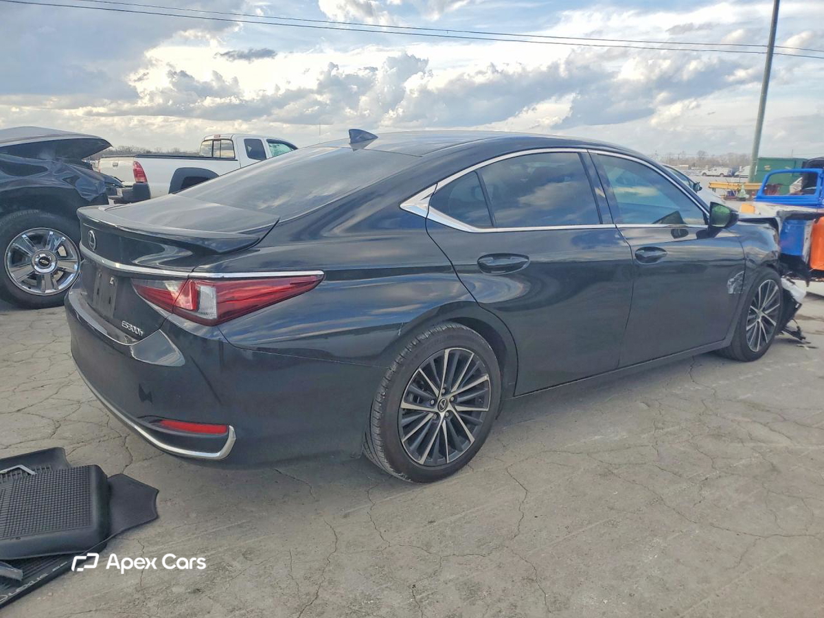Lexus ES 2024