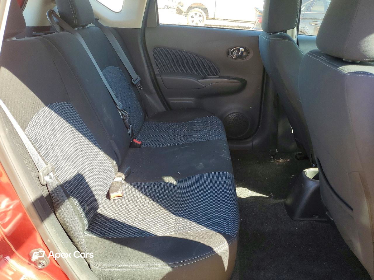 Nissan Versa 2016