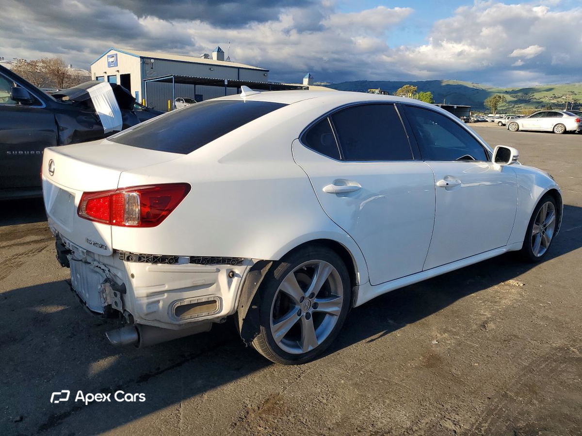 Lexus IS 2011
