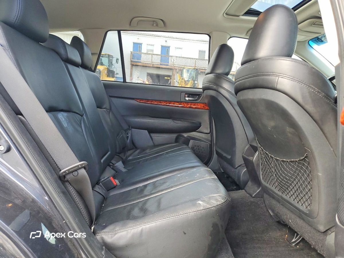 Subaru Outback 2011