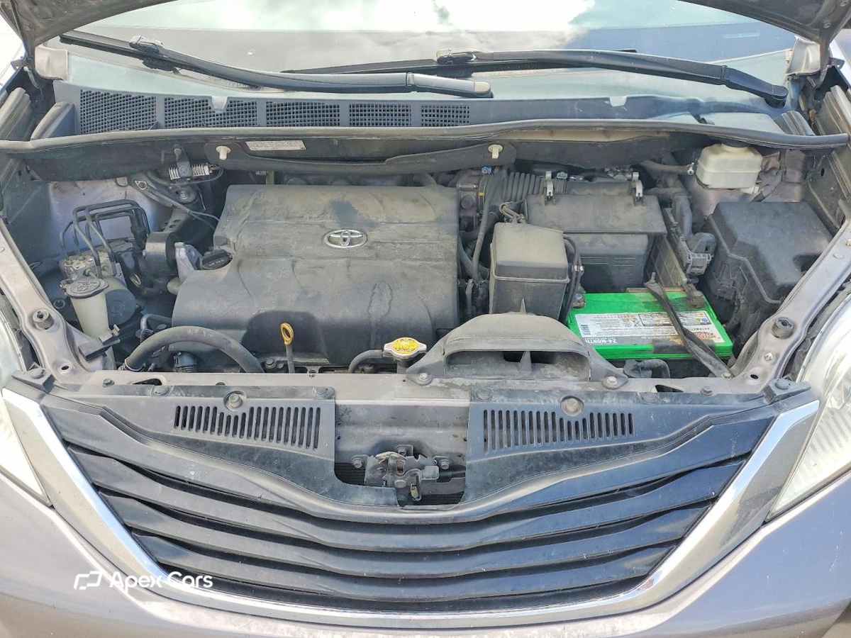 Toyota Sienna 2014