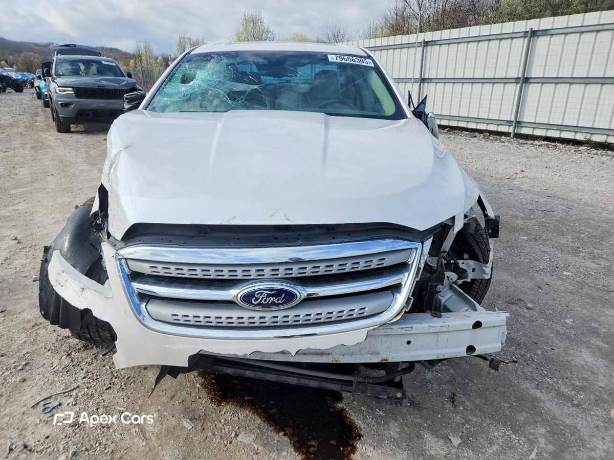 Ford Taurus 2011
