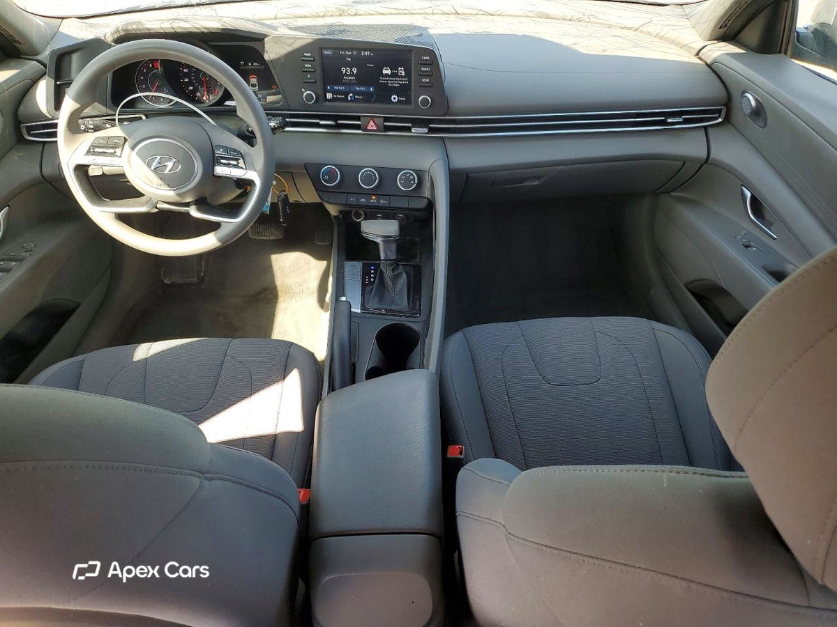 Hyundai Elantra 2021