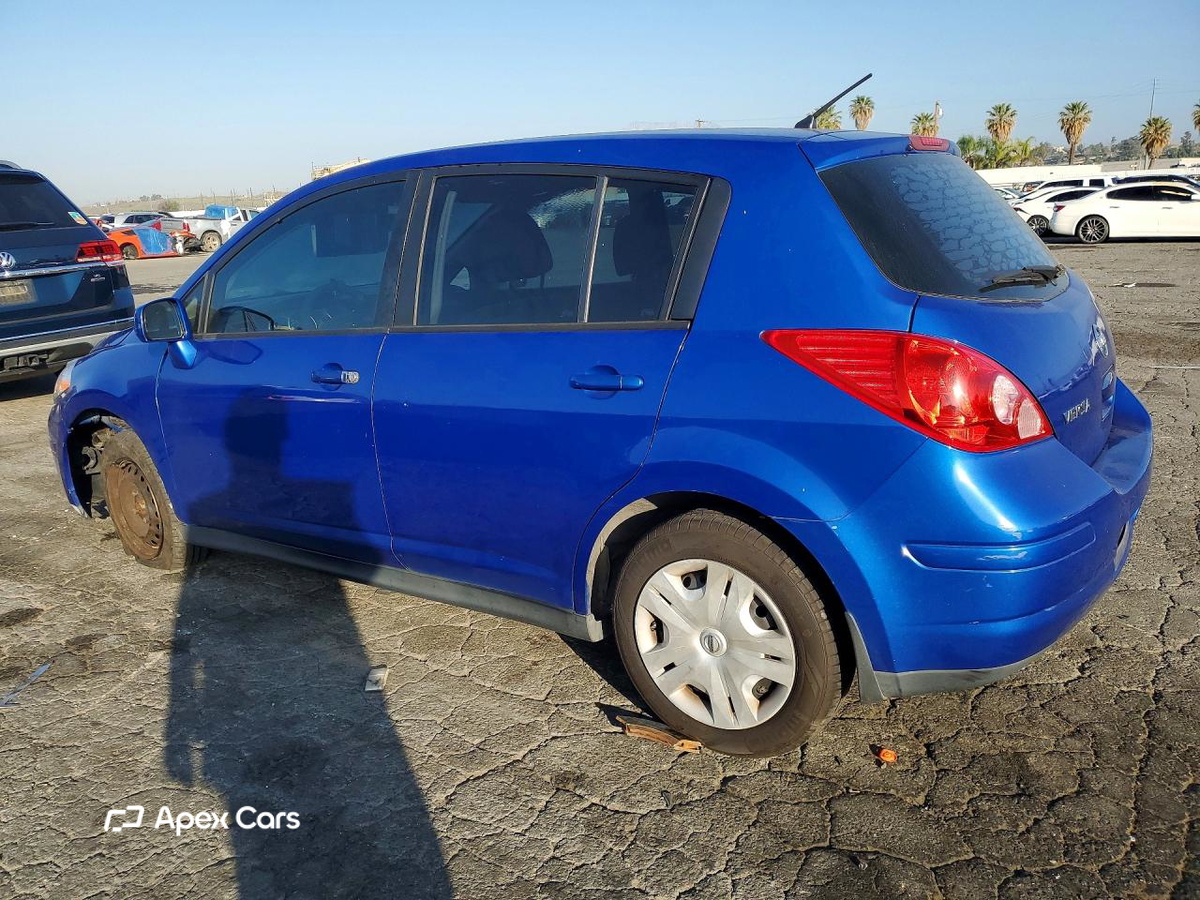 Nissan Versa 2011