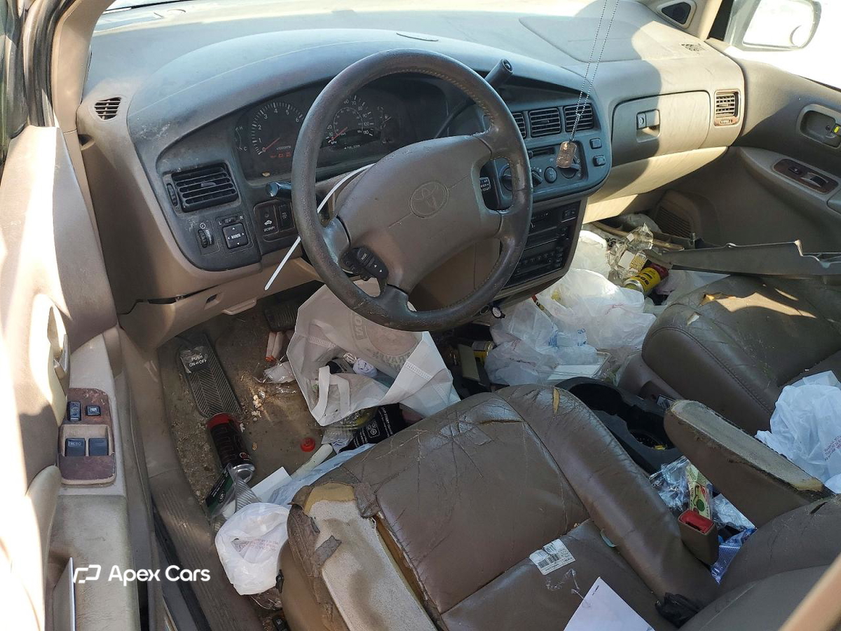 Toyota Sienna 2000
