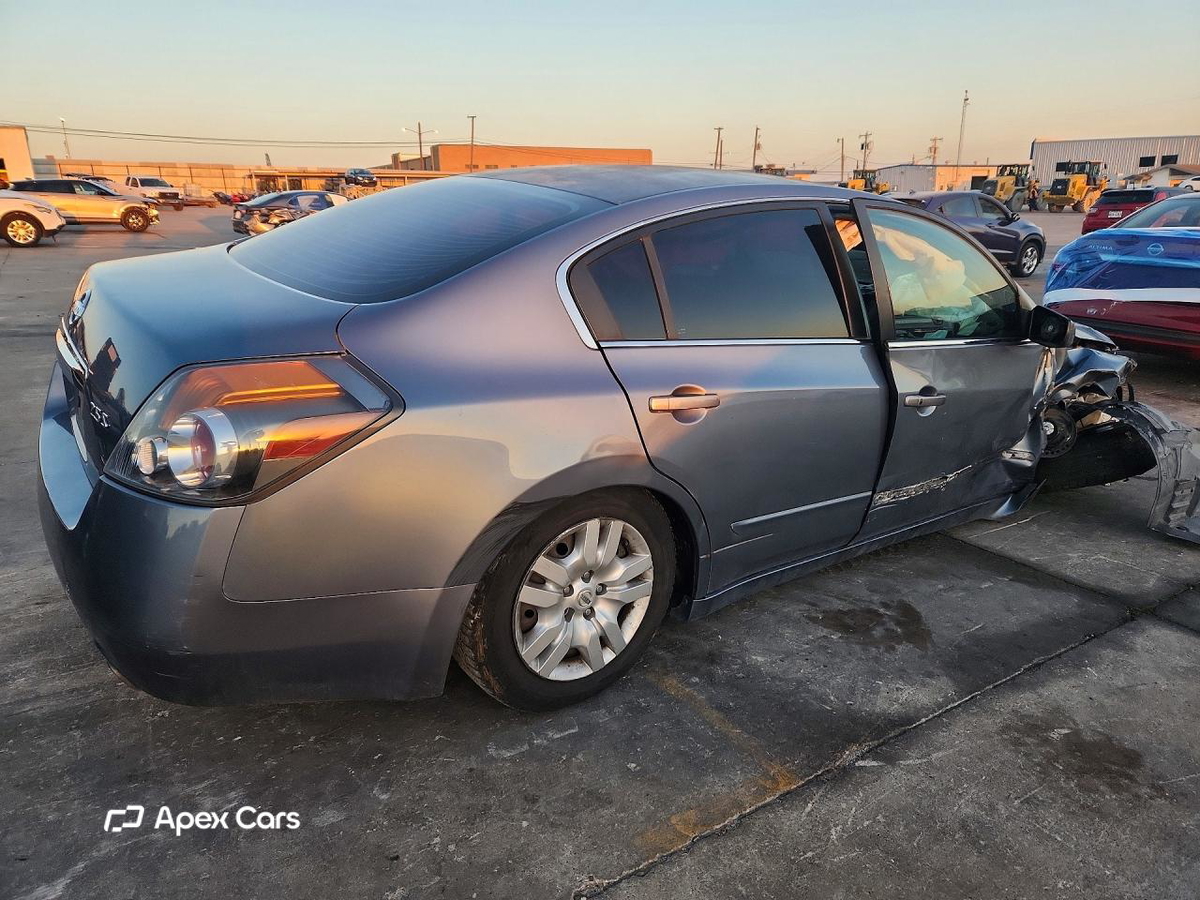 Nissan Altima 2011