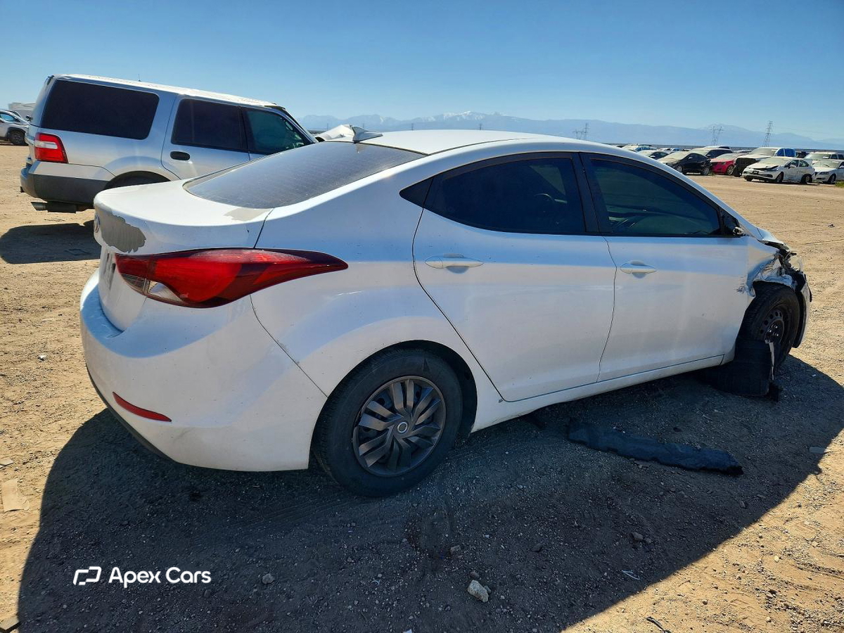 Hyundai Elantra 2016
