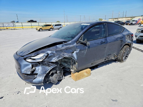 Tesla Model Y 2021 - Image 1 of 14