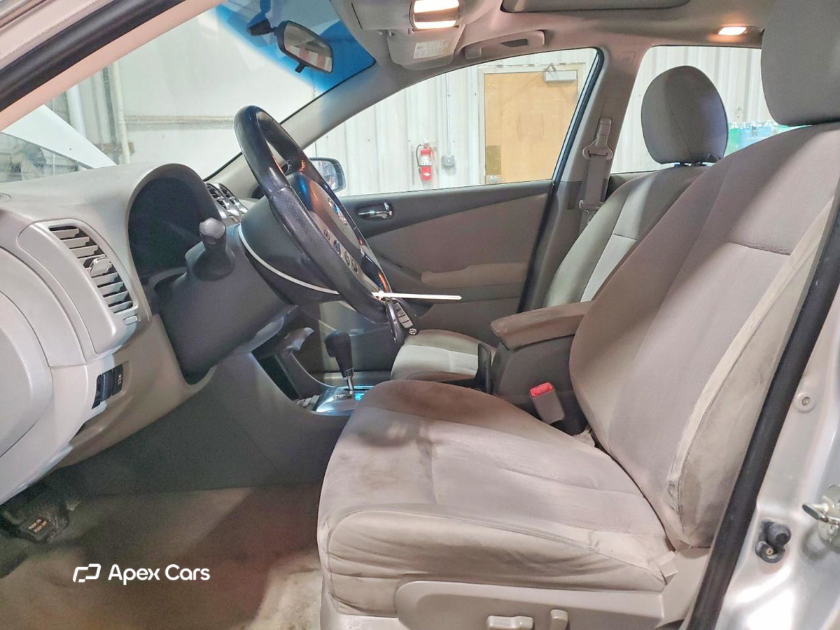 Nissan Altima 2012