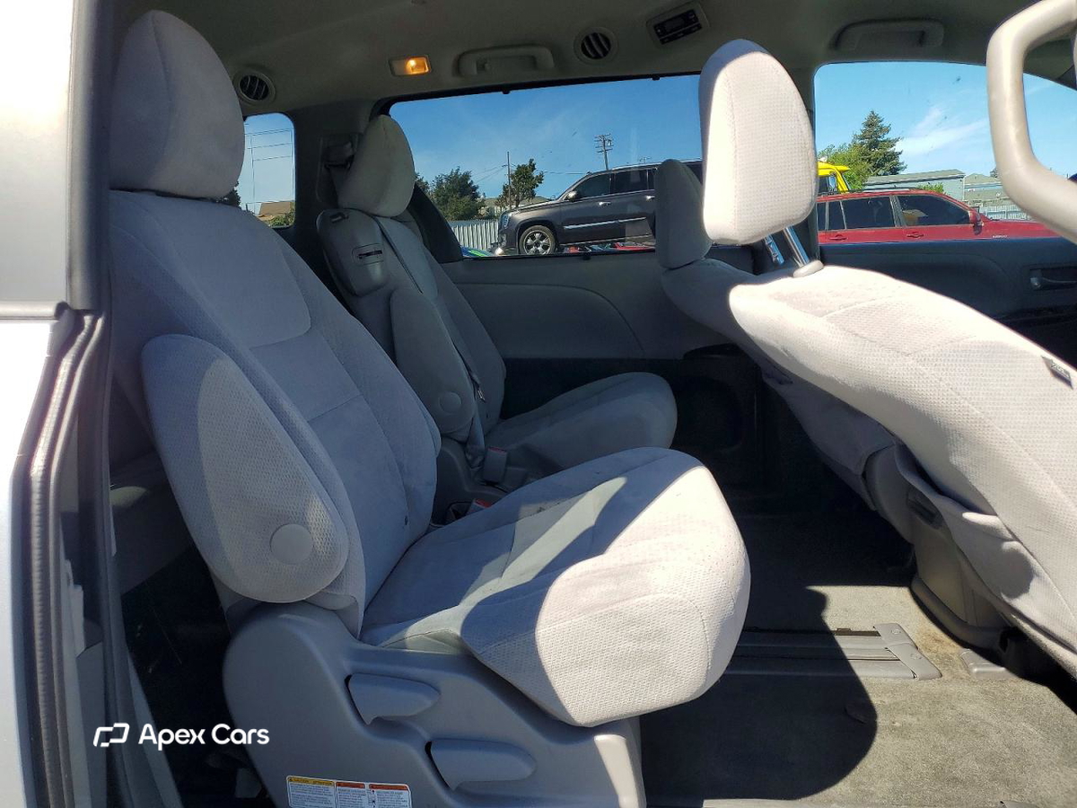 Toyota Sienna 2015