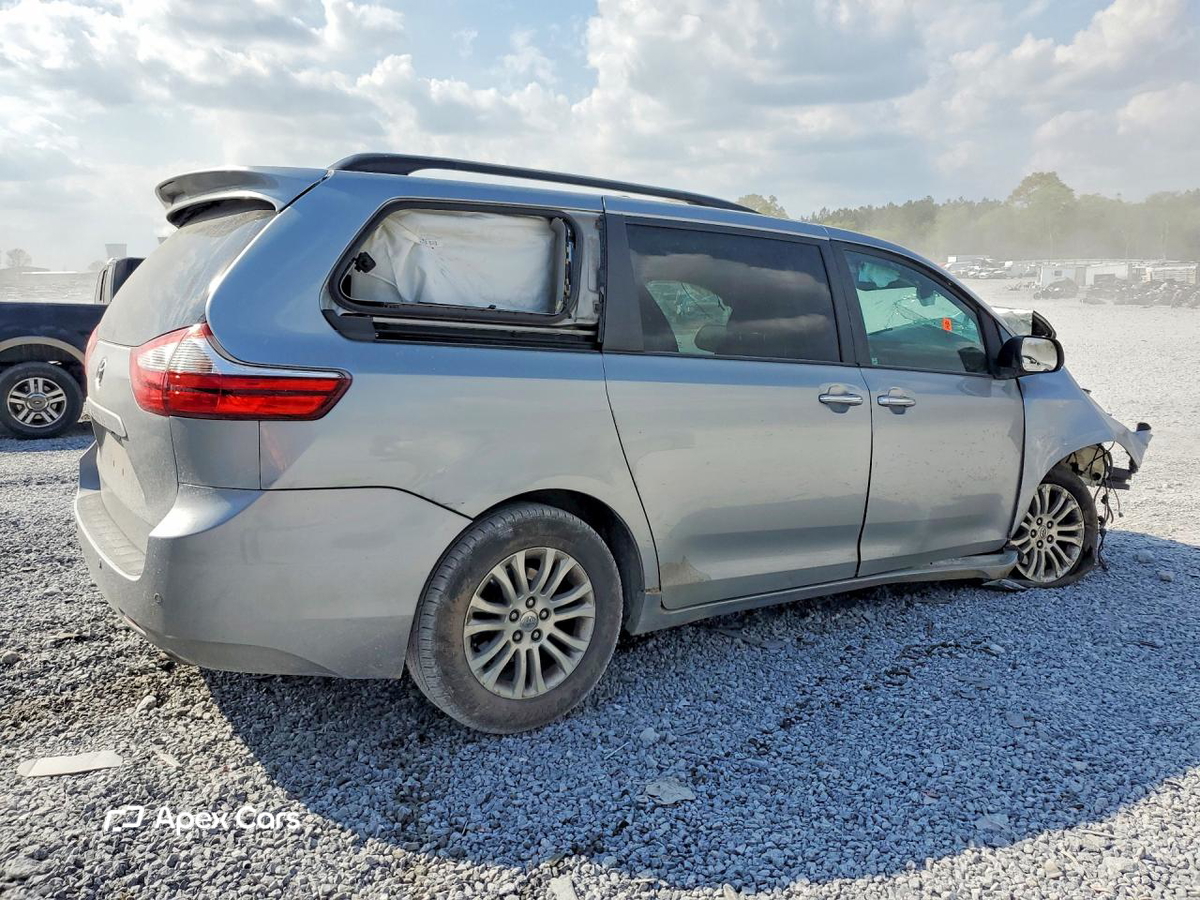 Toyota Sienna 2015
