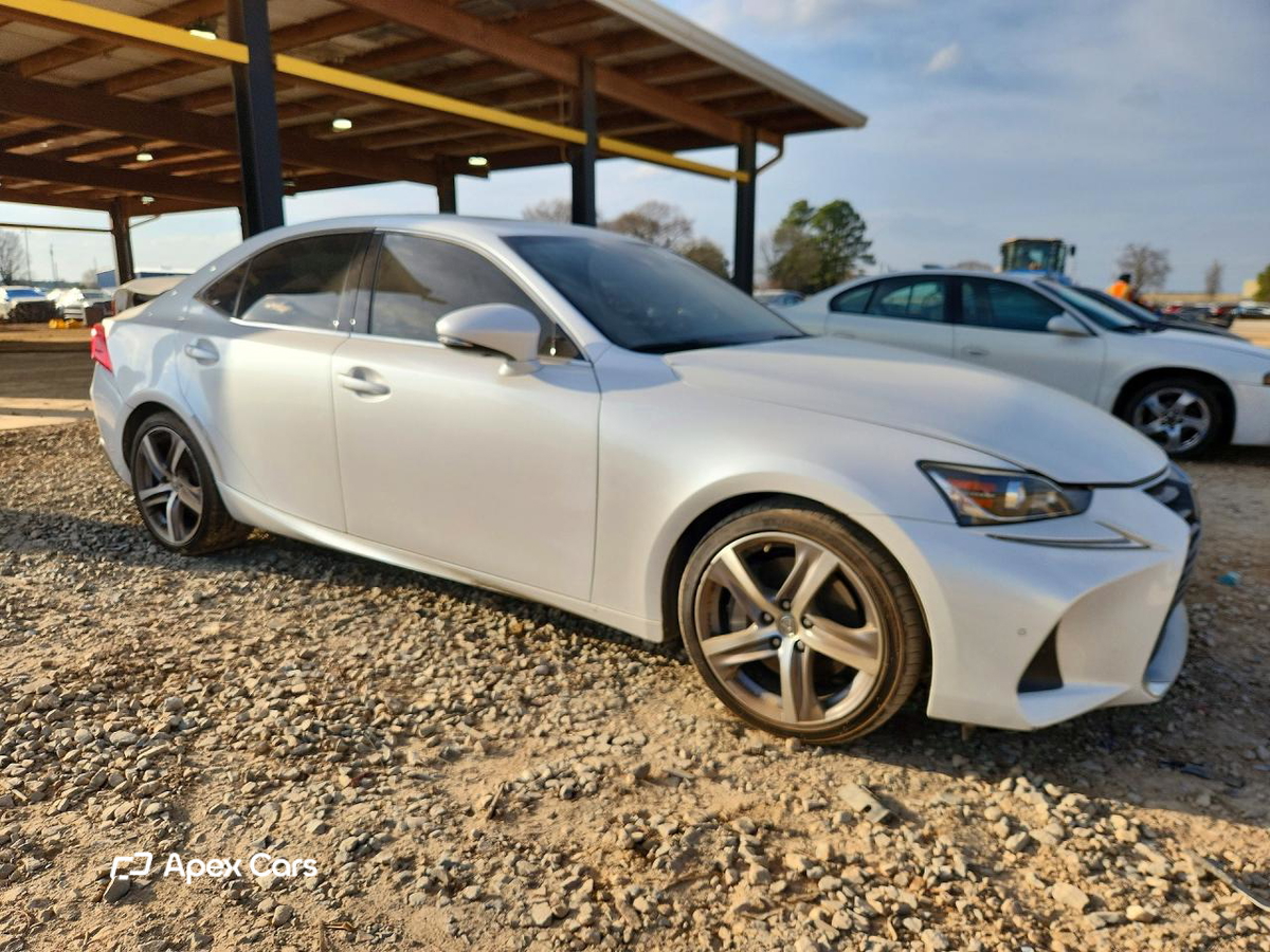 Lexus IS 2017