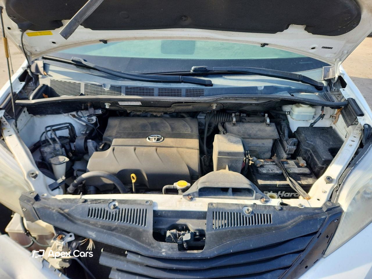Toyota Sienna 2012