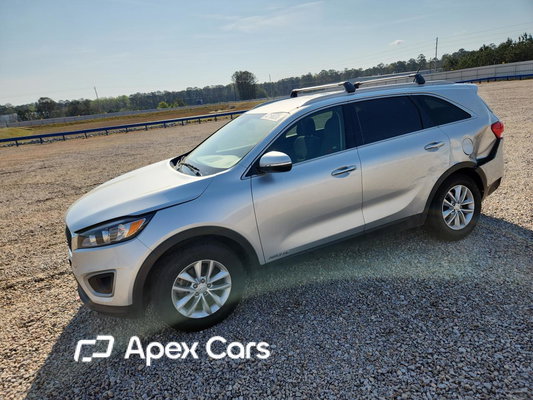 Kia Sorento 2017 - Image 1 of 13