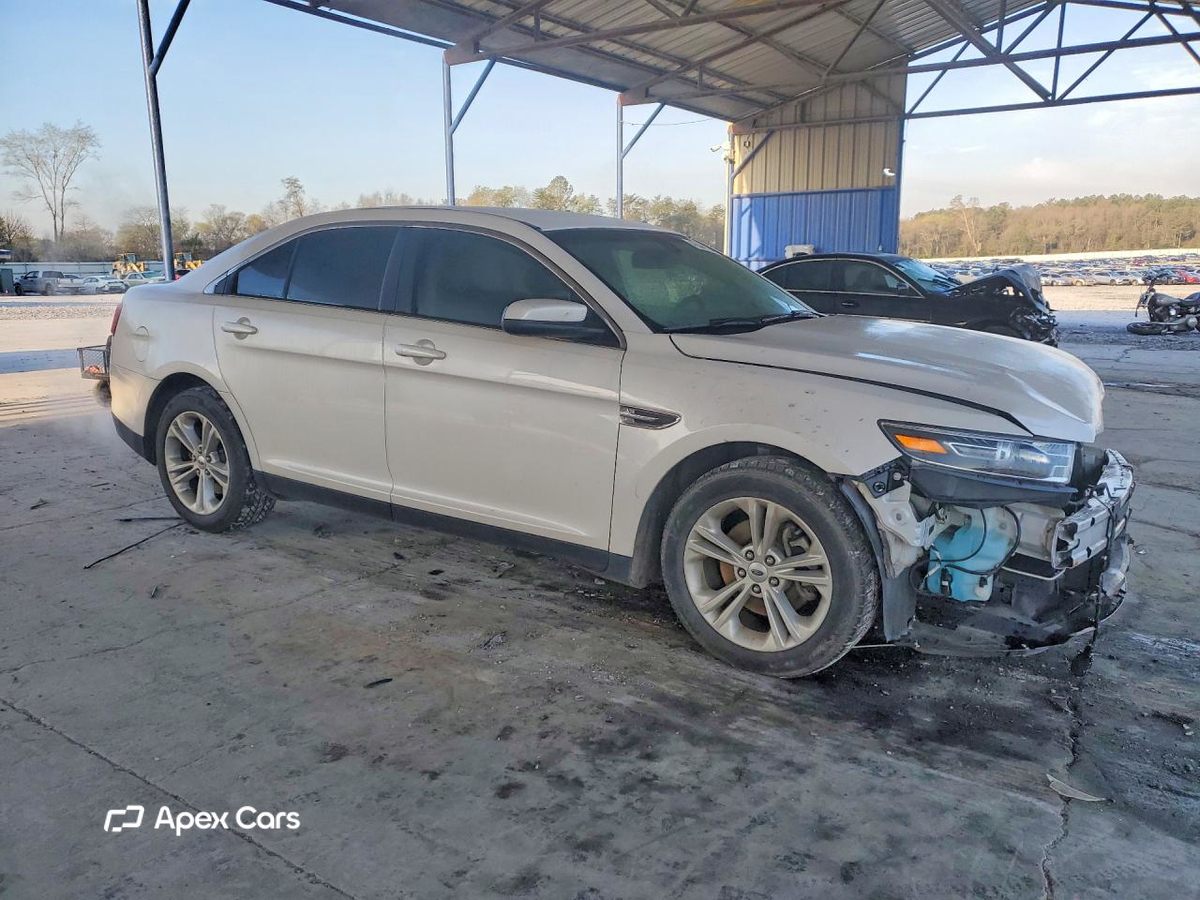Ford Taurus 2016