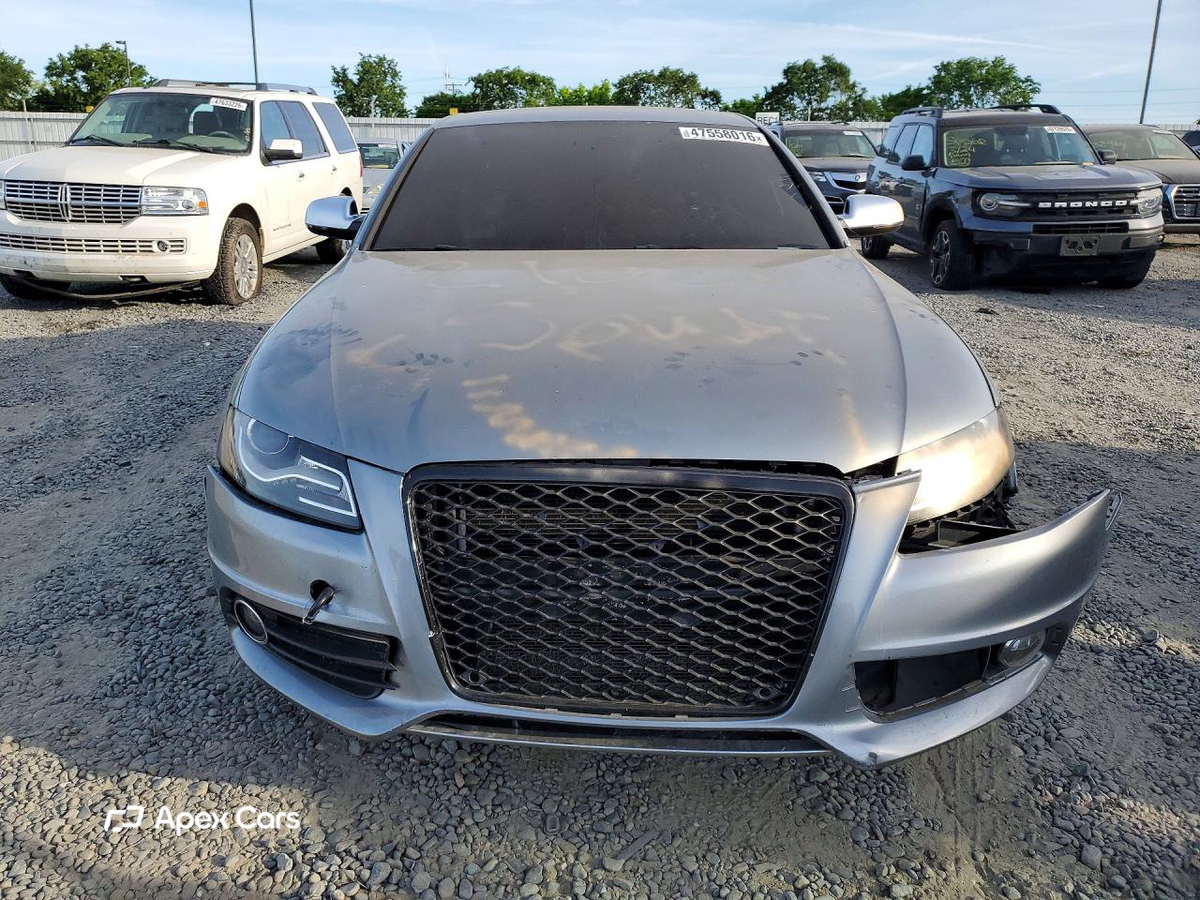 Audi RS4 2010