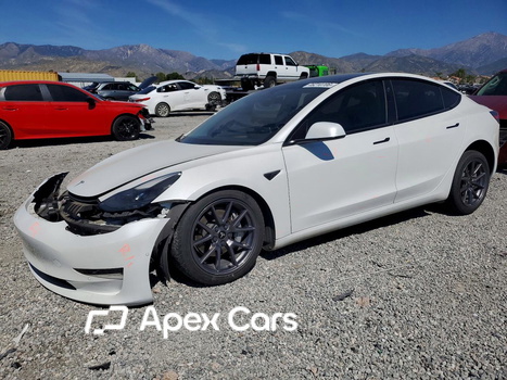 Tesla Model 3 2021 - Image 1 of 13