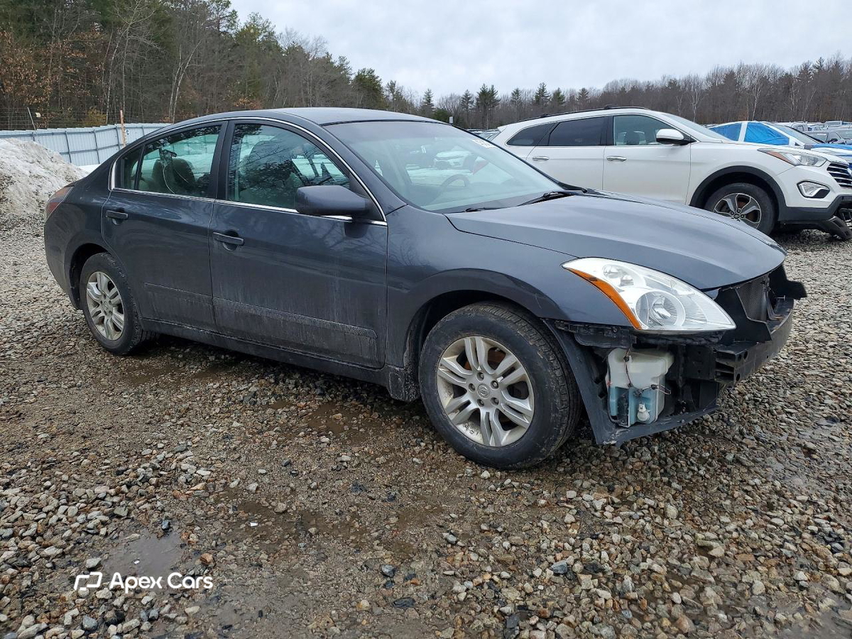 Nissan Altima 2011