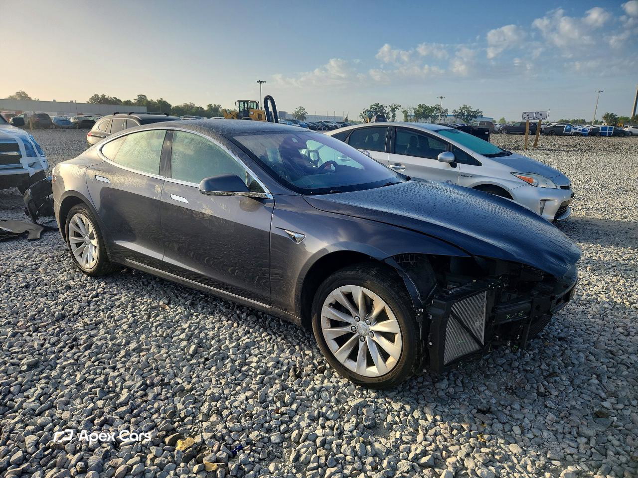 Tesla Model S 2020