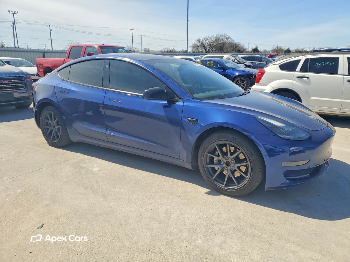 Tesla Model 3 2021
