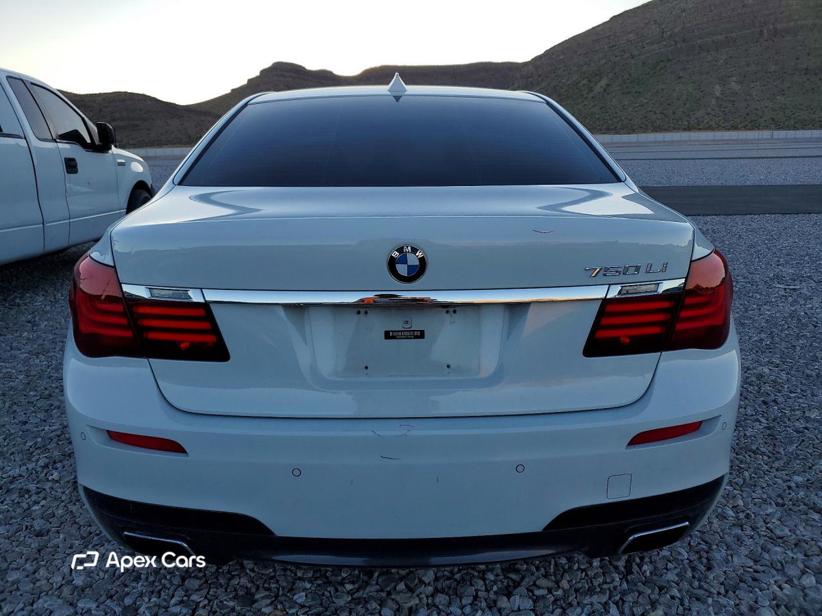 BMW Series 7 2015
