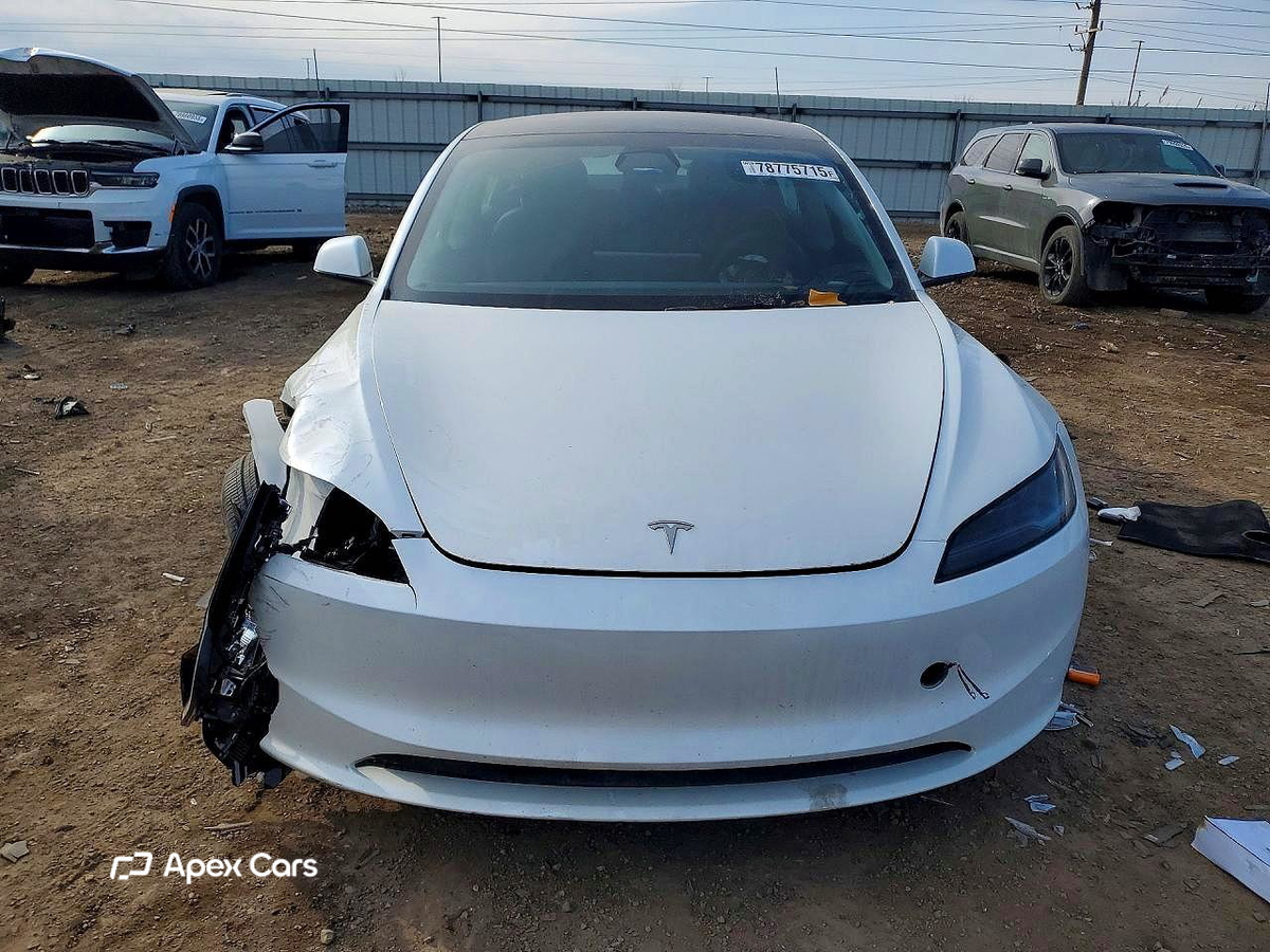 Tesla Model 3 2024