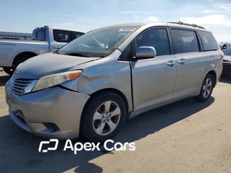 Toyota Sienna 2017 - Image 1 of 13