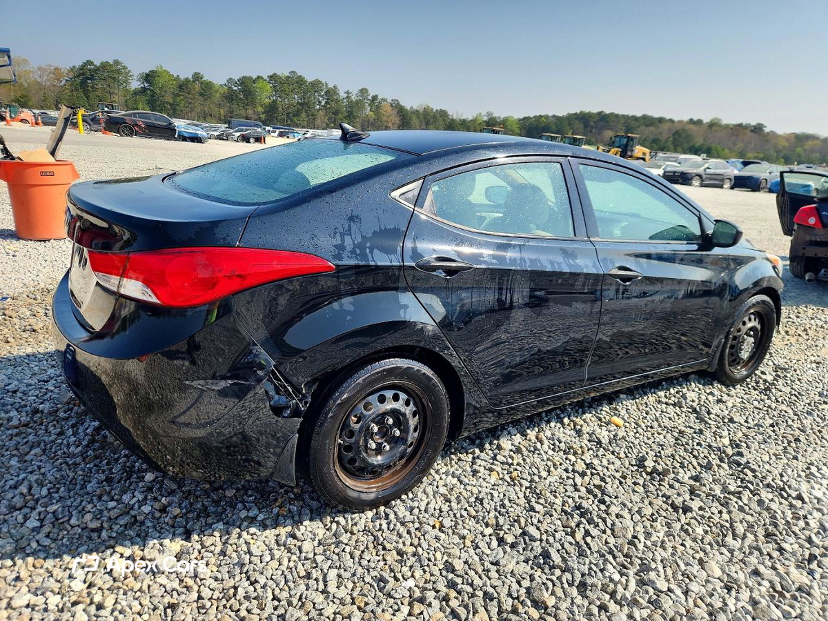 Hyundai Elantra 2013