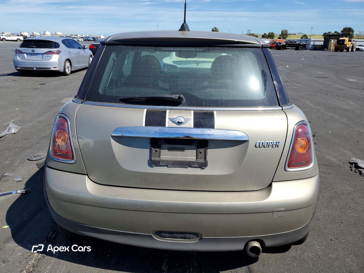 MINI Cooper 2010