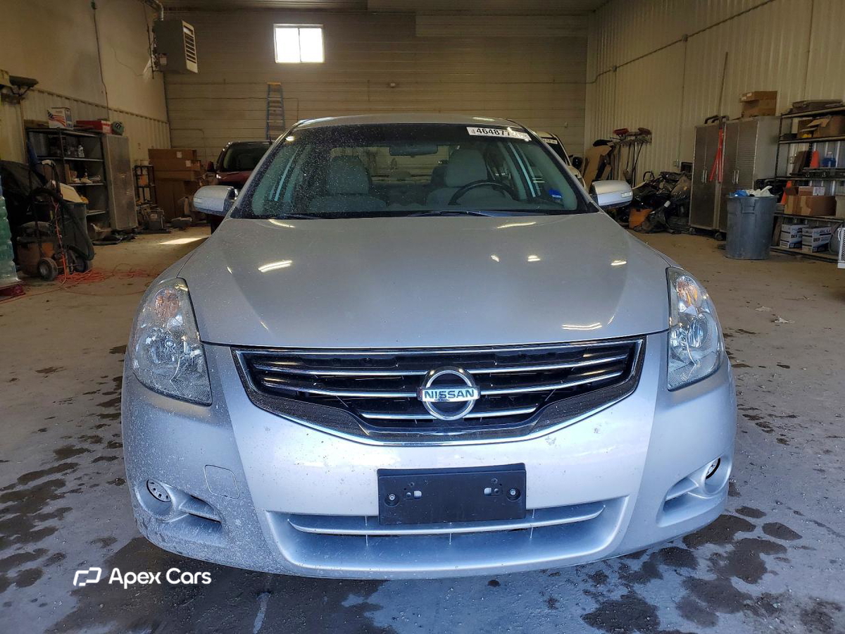 Nissan Altima 2012
