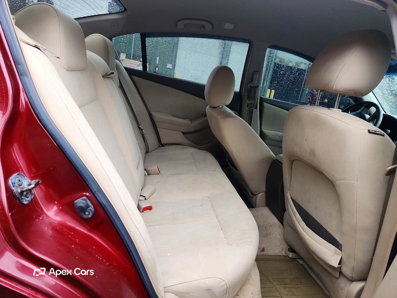 Nissan Altima 2010