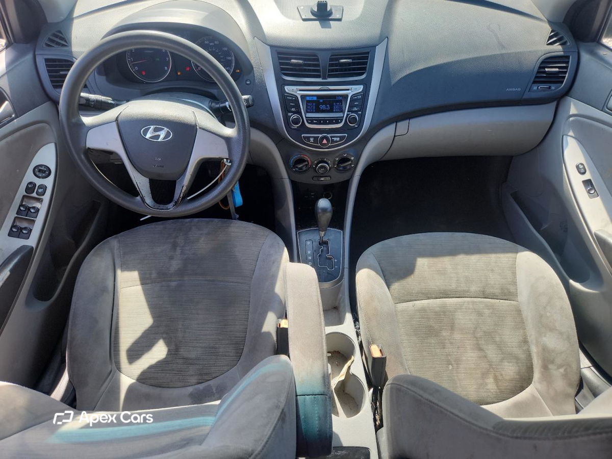 Hyundai Accent 2015