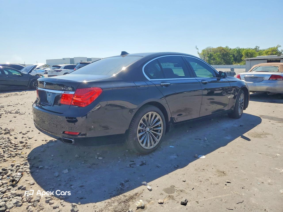BMW Series 7 2012