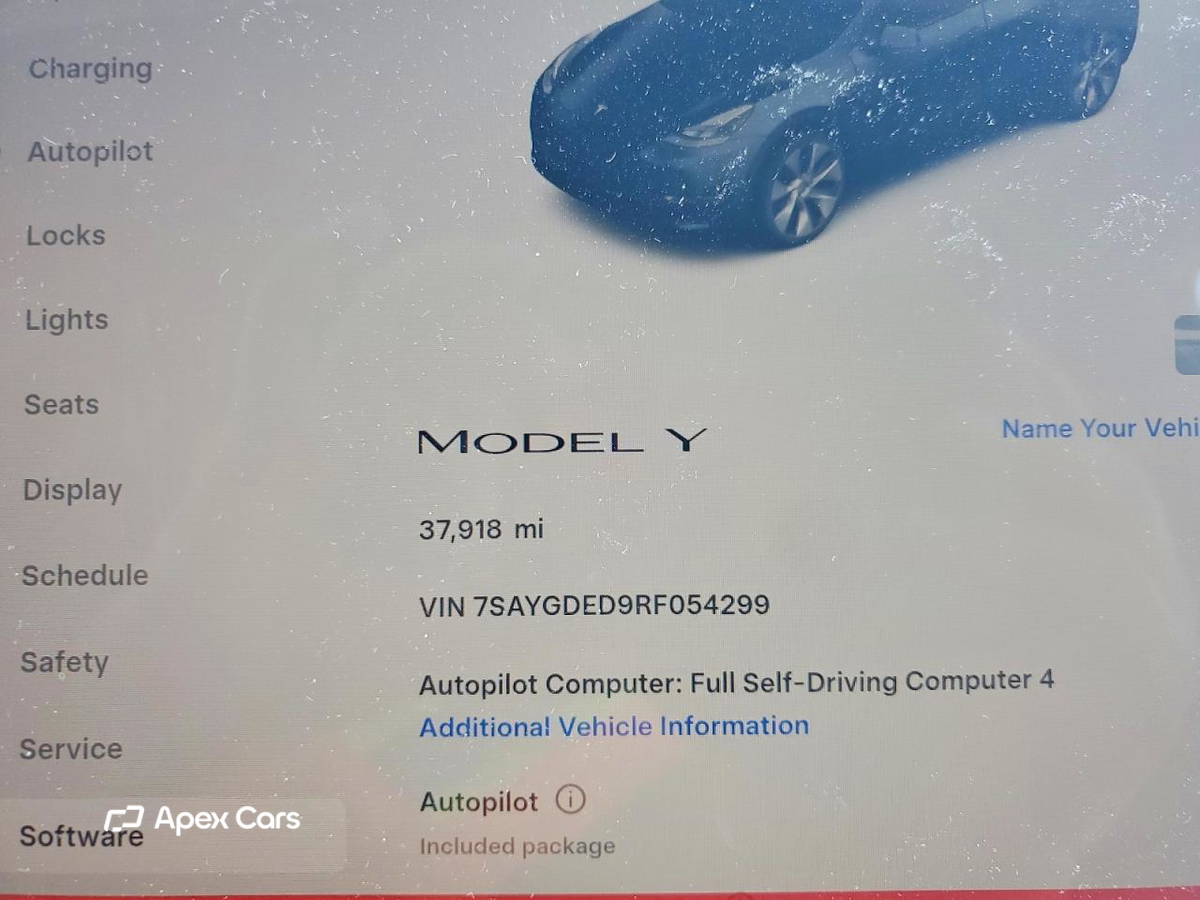Tesla Model Y 2024