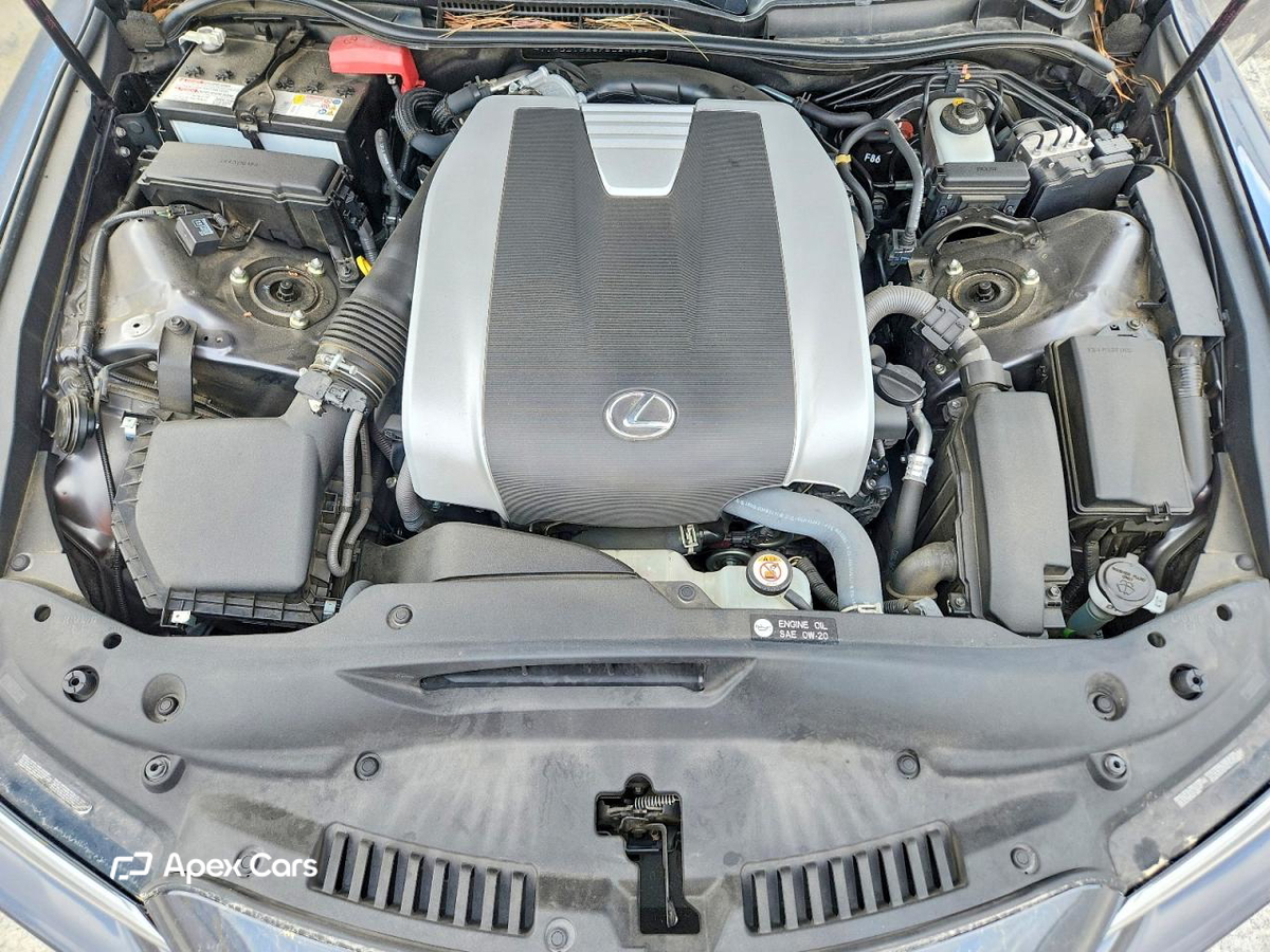 Lexus IS 2023